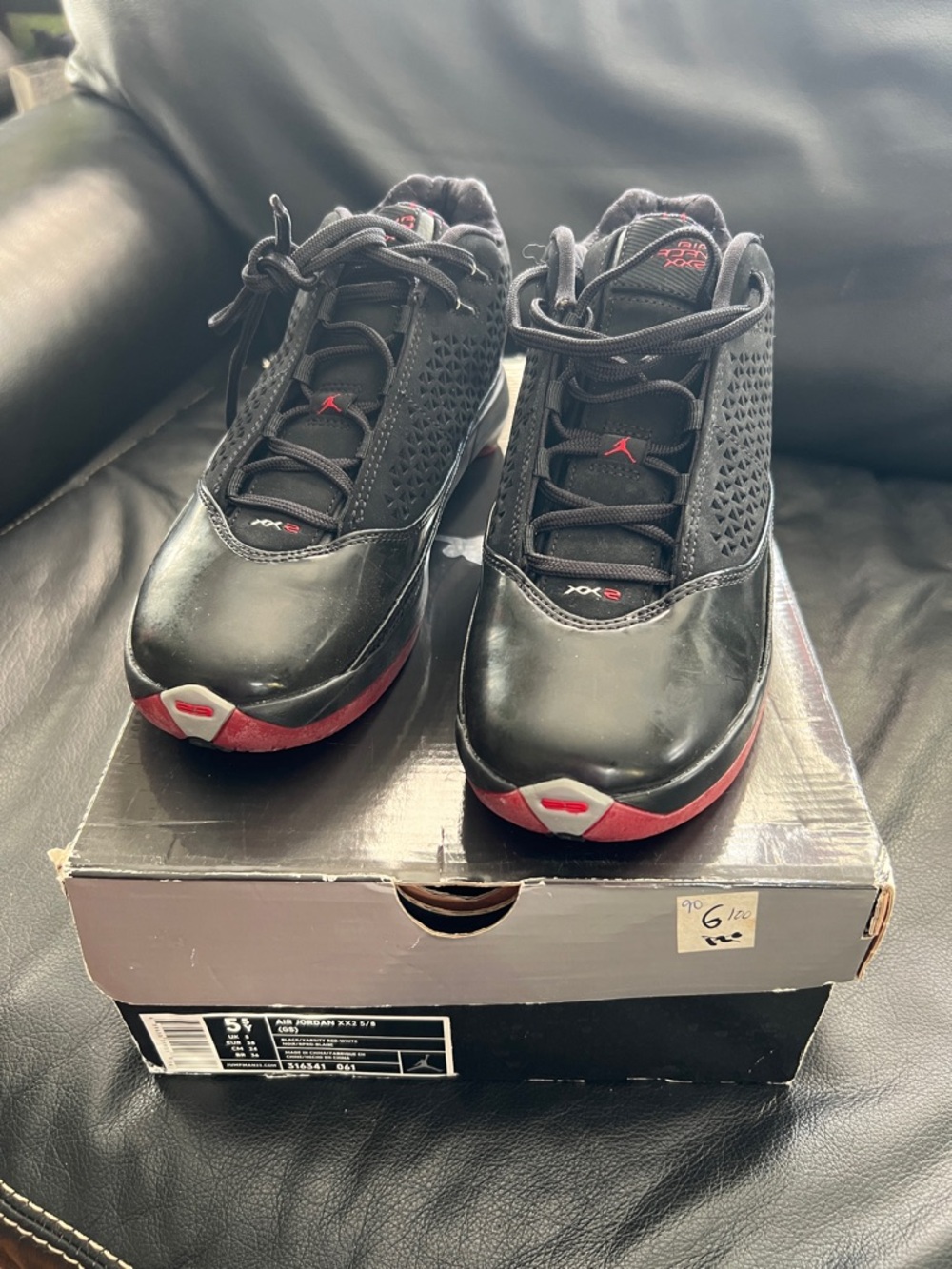 Nike Air Jordan XX2 5/8 Black and Red Youth Basketball Sneakers